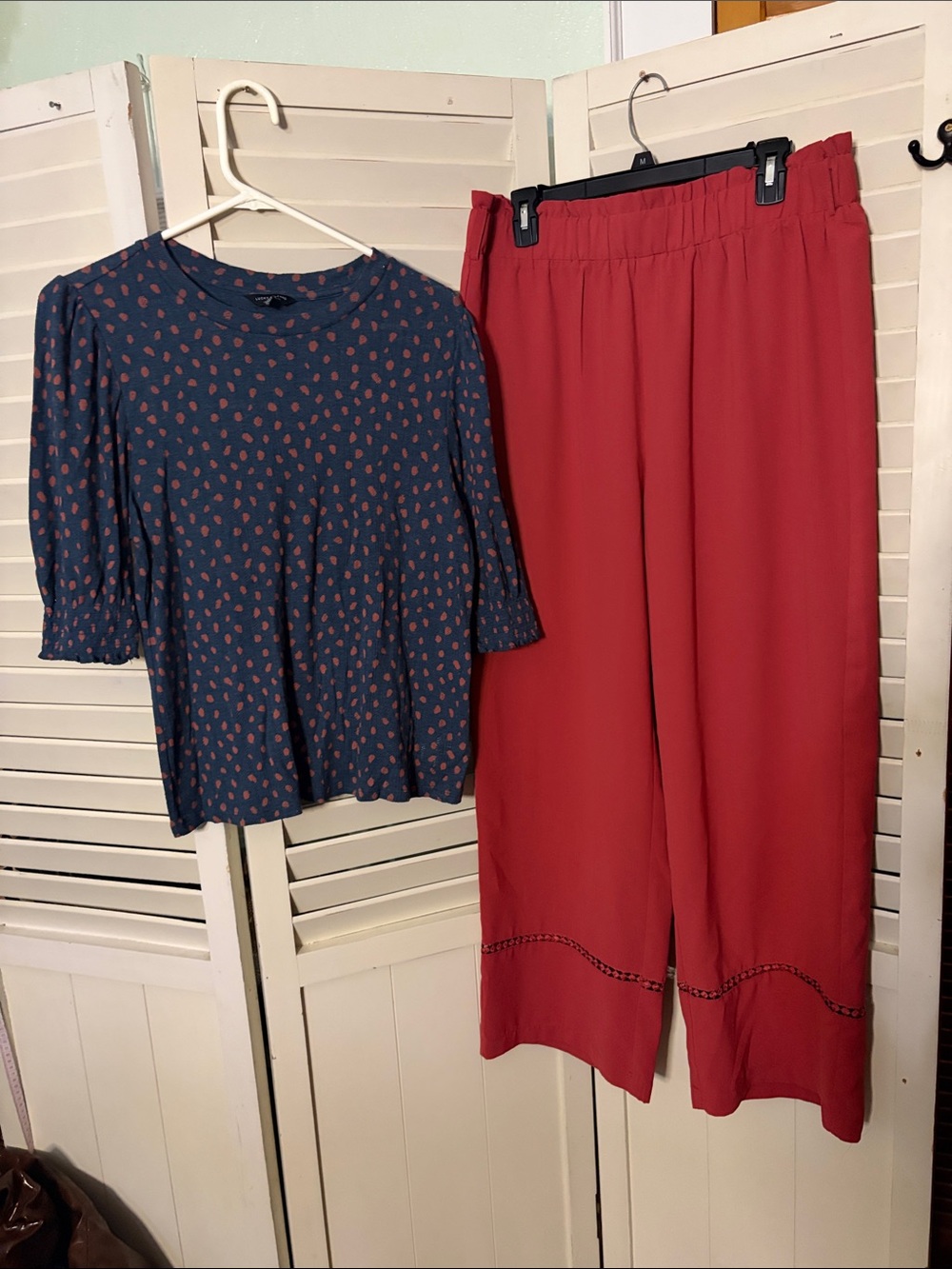 Two piece outfit including Coco + Carmen wide leg pants and a Lucky Brand top